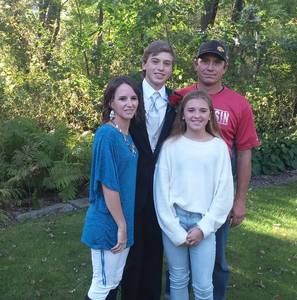 Meet your Posher, Dee